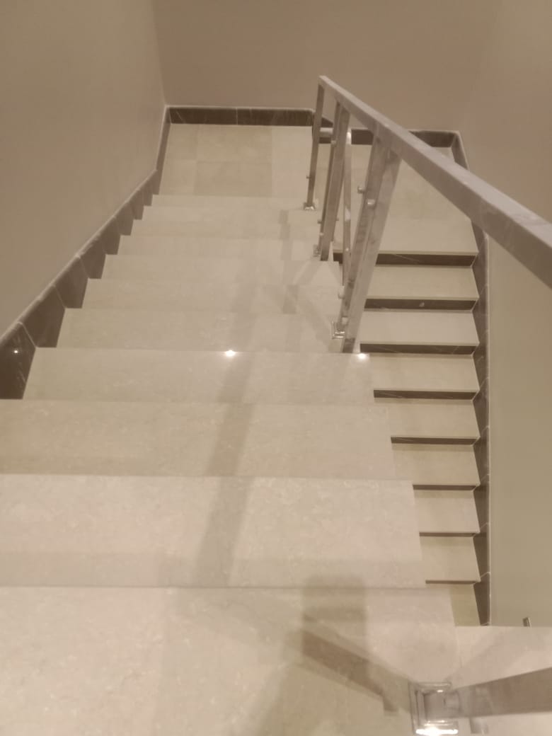 Jali-Blaat-Tile-Polishing