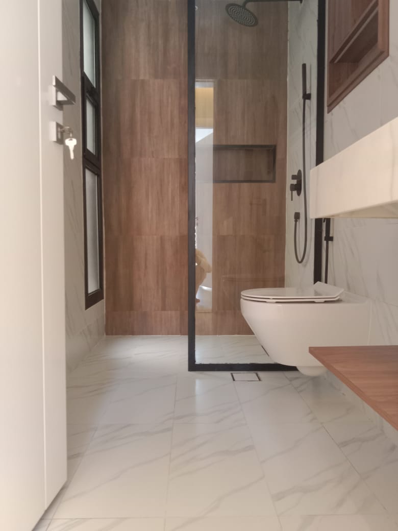 Jali-Blaat-Tile-Polishing